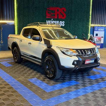 MITSUBISHI L200 TRITON 2.4 16V TURBO DIESEL SAVANA GLS CD 4X4 AUTOMÁTICO MITSUBISHI L200 TRITON 2.4 16V TURBO DIESEL SAVANA GLS CD 4X4 AUTOMÁTICO